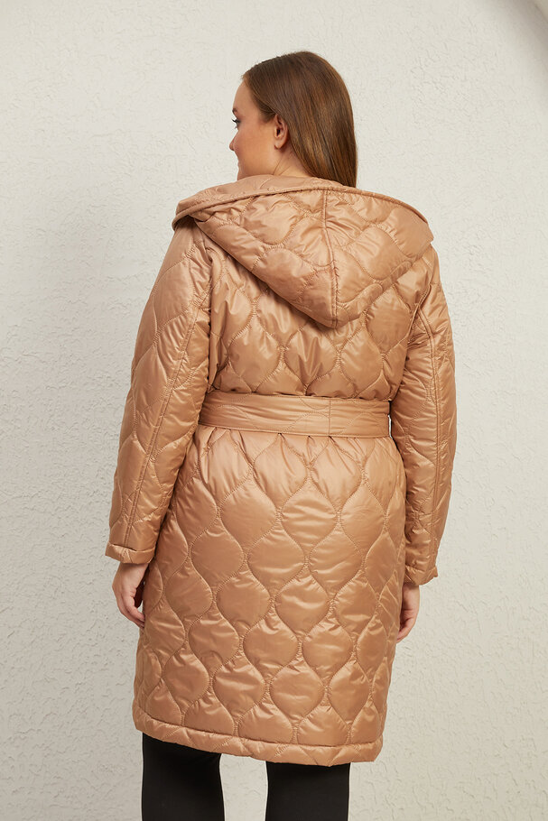 QUILTED COAT WITH WATER AND WIND PROTECTION