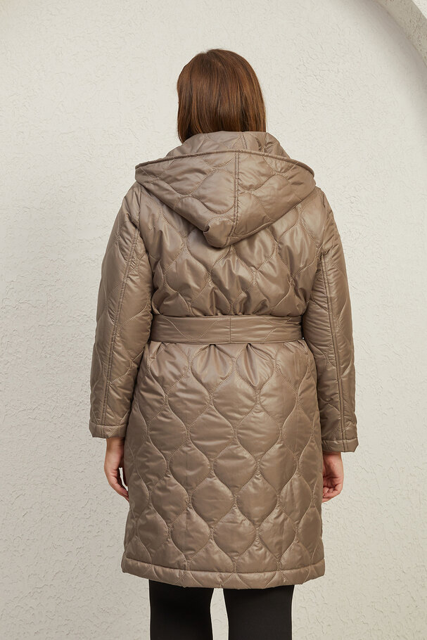 QUILTED COAT WITH WATER AND WIND PROTECTION