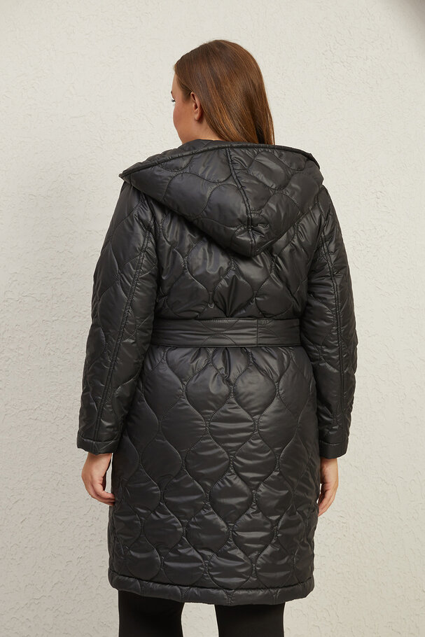 QUILTED COAT WITH WATER AND WIND PROTECTION