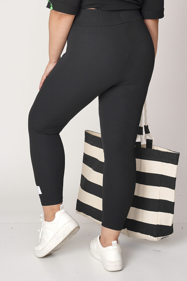 RIBBED LEGGINGS WITH LABEL