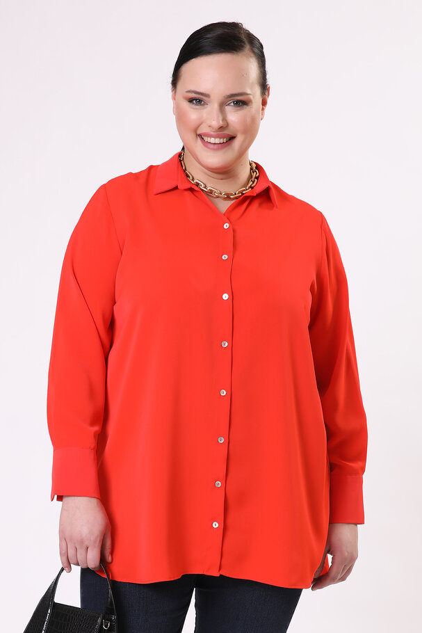 SHIRT WITH A SATIN FINISH