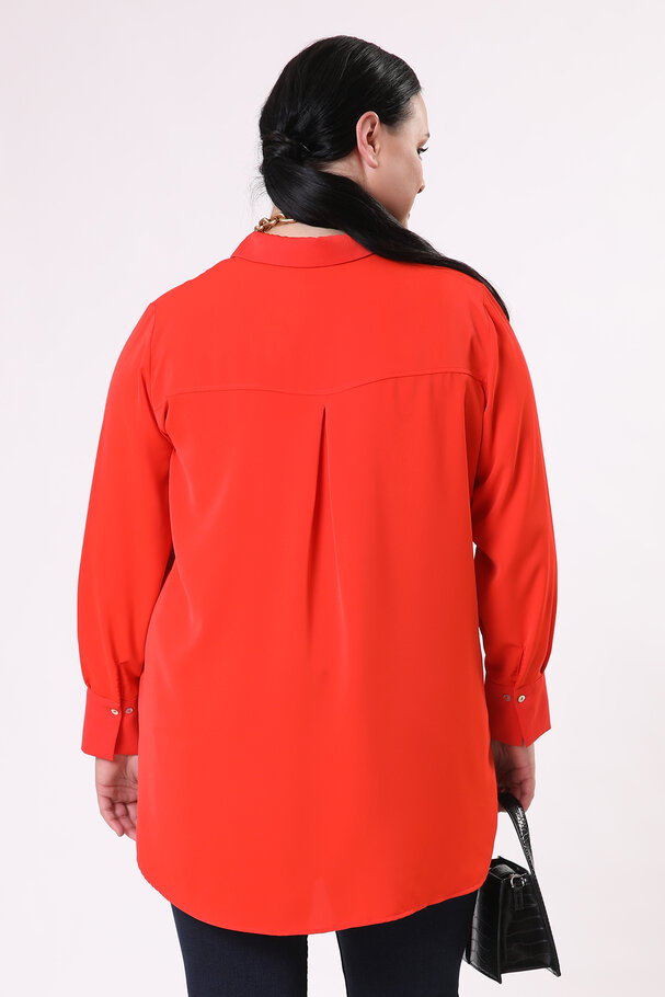 SHIRT WITH A SATIN FINISH