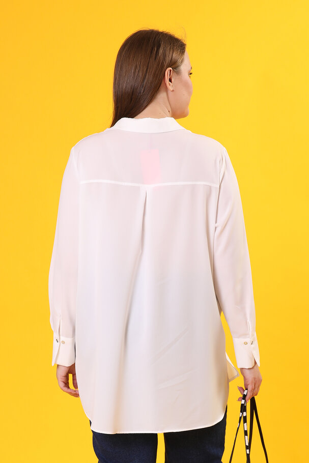 SHIRT WITH A SATIN FINISH