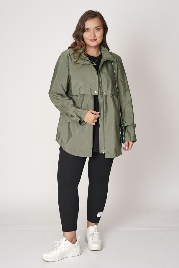 SHORT HOODED PARKA