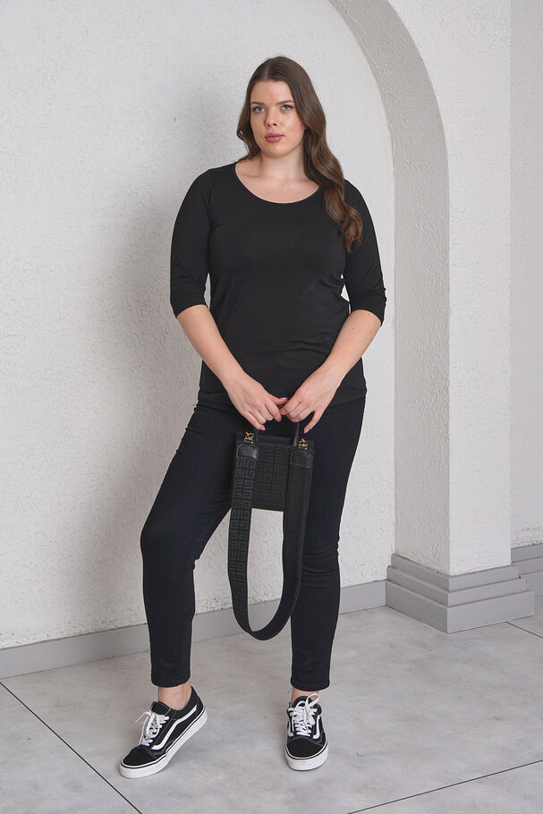 SIRTI PENCERE DETAYLI LİKRALI PAMUK TİŞÖRT
