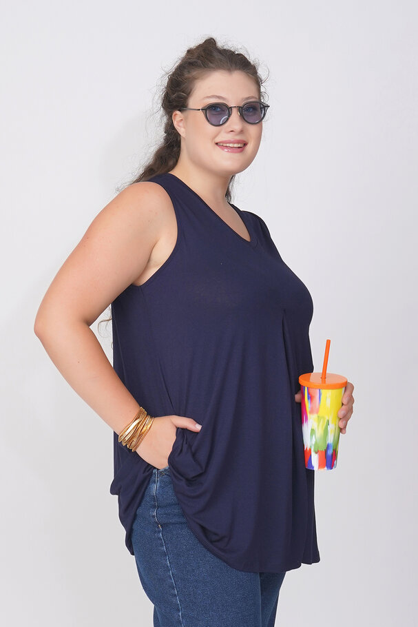 SLEEVELESS V-NECK TOP