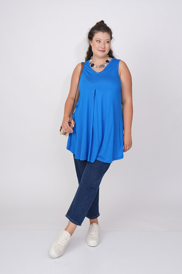 SLEEVELESS V-NECK TOP