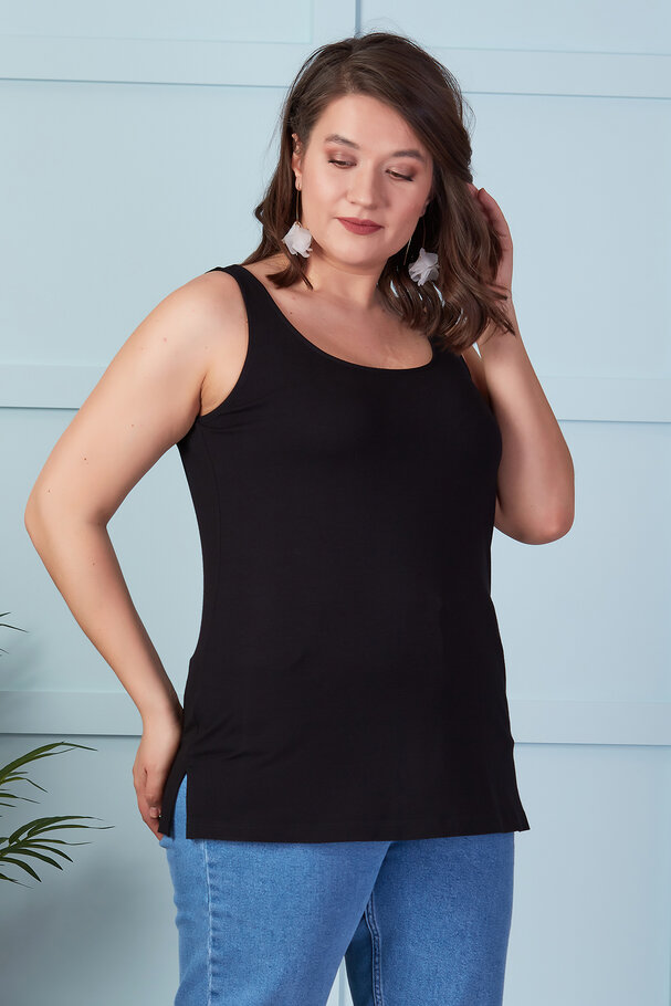 SLEEVELESS ROUND NECK TOP