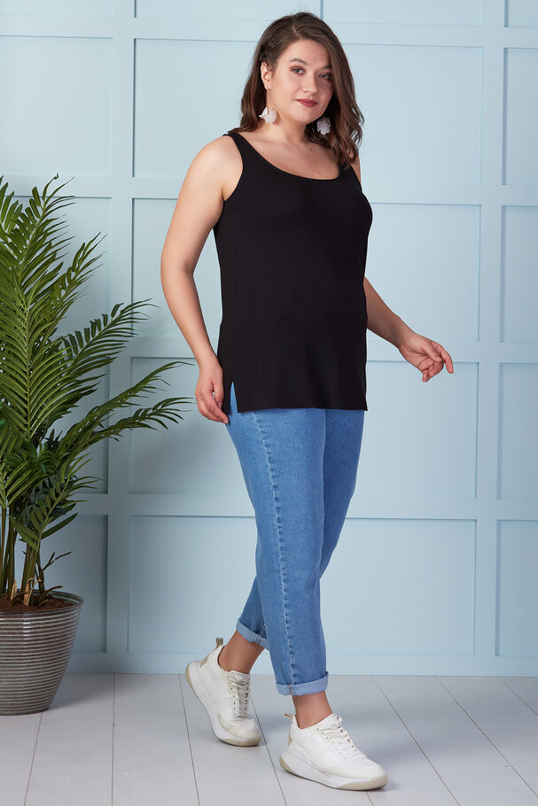 SLEEVELESS ROUND NECK TOP