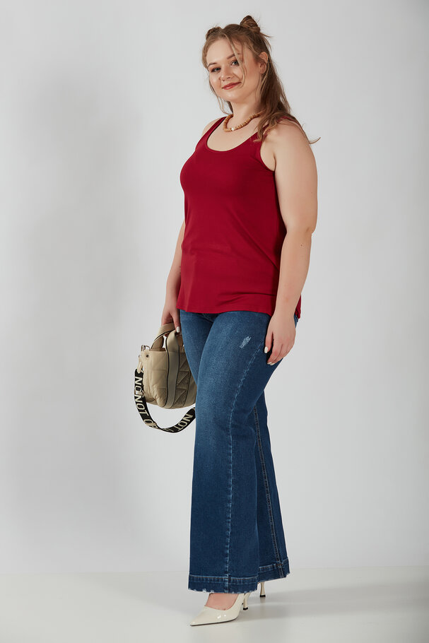 SLEEVELESS ROUND NECK TOP