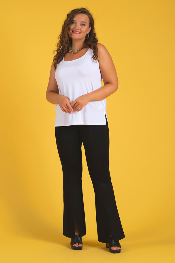 SLEEVELESS ROUND NECK TOP