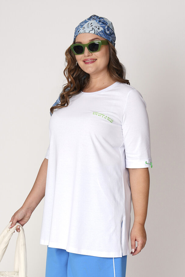 SLOGAN EMBROIDERED T-SHIRT