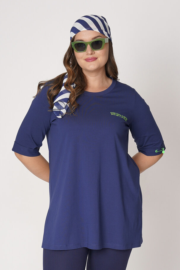 SLOGAN EMBROIDERED T-SHIRT