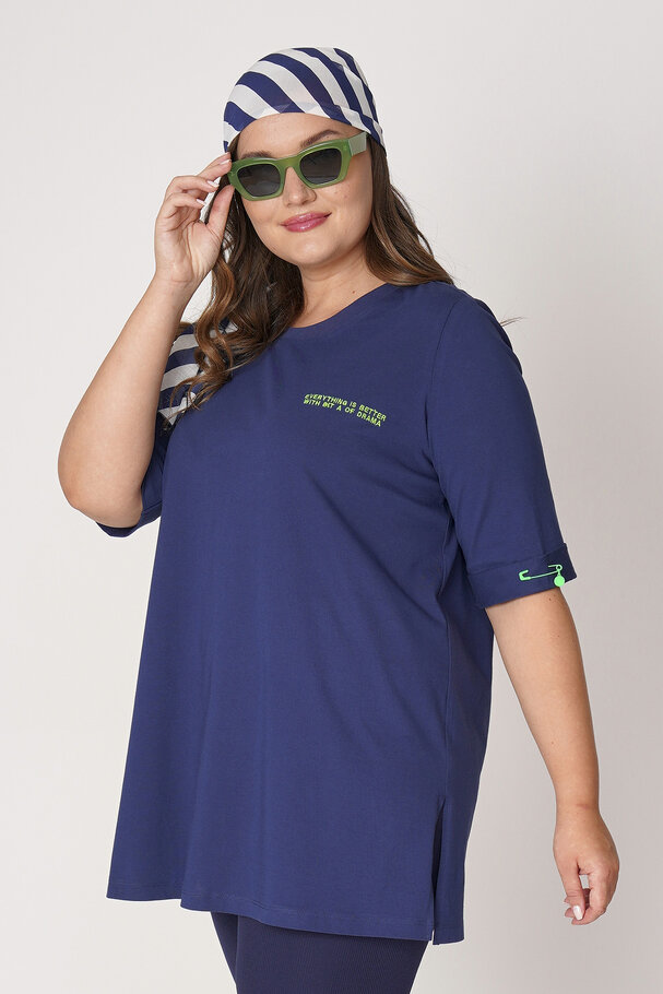 SLOGAN EMBROIDERED T-SHIRT