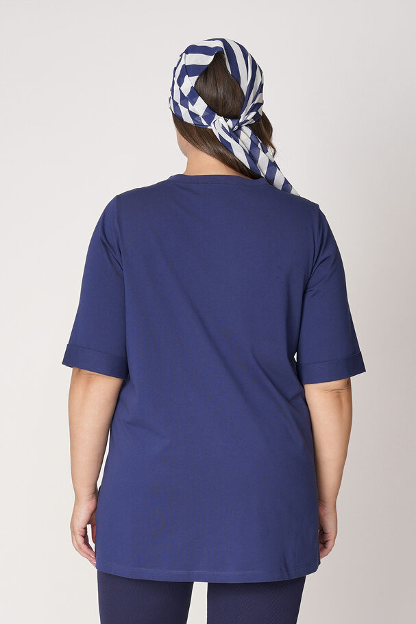 SLOGAN EMBROIDERED T-SHIRT