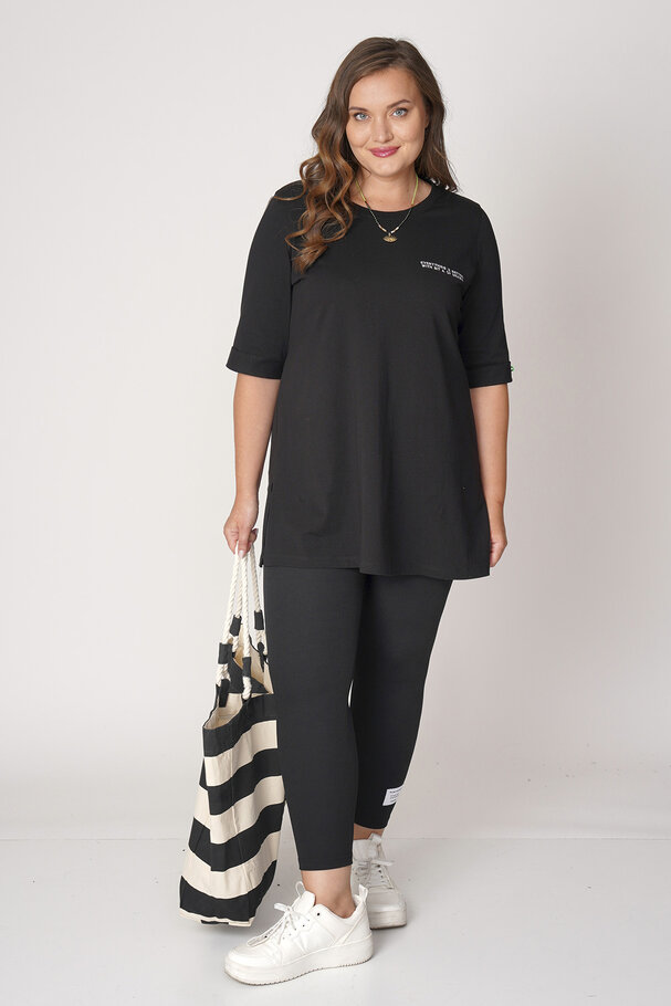 SLOGAN EMBROIDERED T-SHIRT