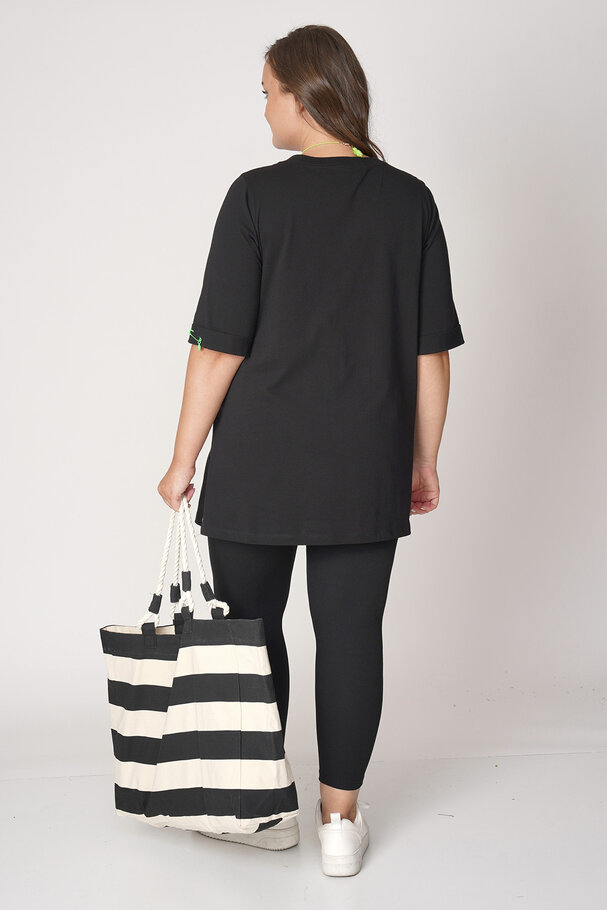 SLOGAN EMBROIDERED T-SHIRT