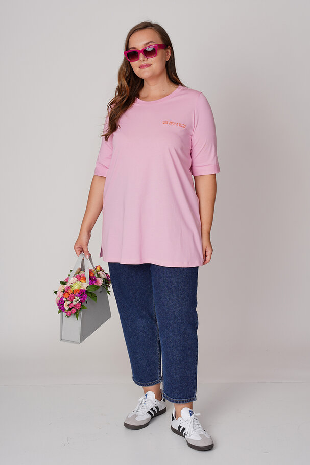 SLOGAN EMBROIDERED T-SHIRT