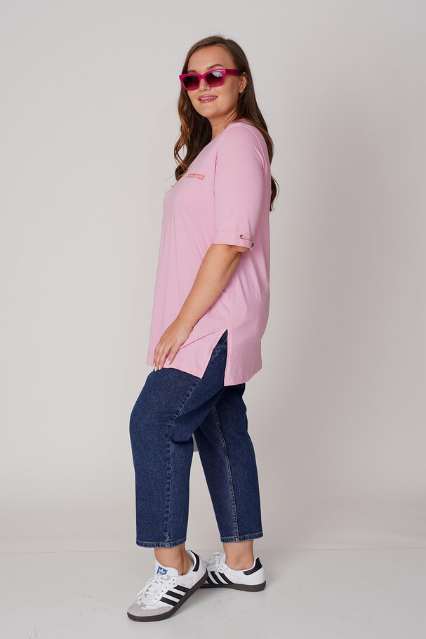 SLOGAN EMBROIDERED T-SHIRT
