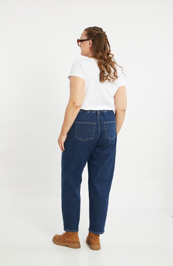 SLOUCHY FIT JEAN 