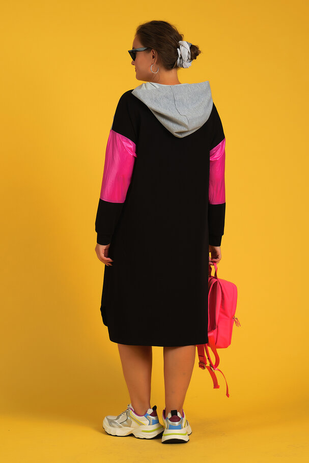 SPORTY CONTRAST DRESS