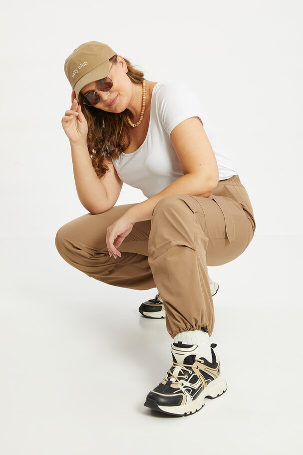 STRAIGHT-FIT CARGO TROUSERS