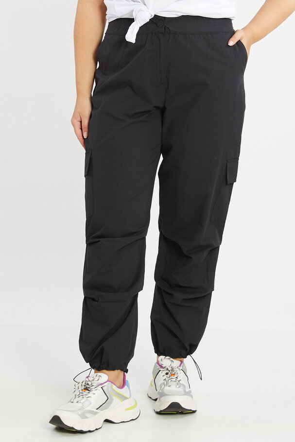 STRAIGHT-FIT CARGO TROUSERS