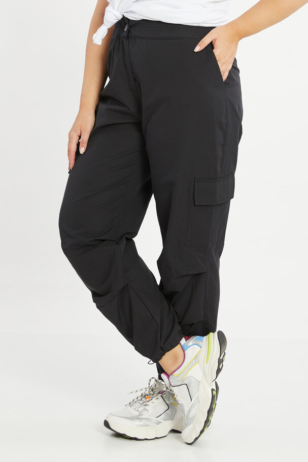 STRAIGHT-FIT CARGO TROUSERS