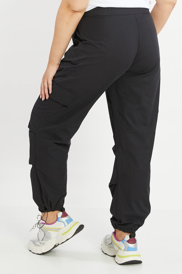 STRAIGHT-FIT CARGO TROUSERS