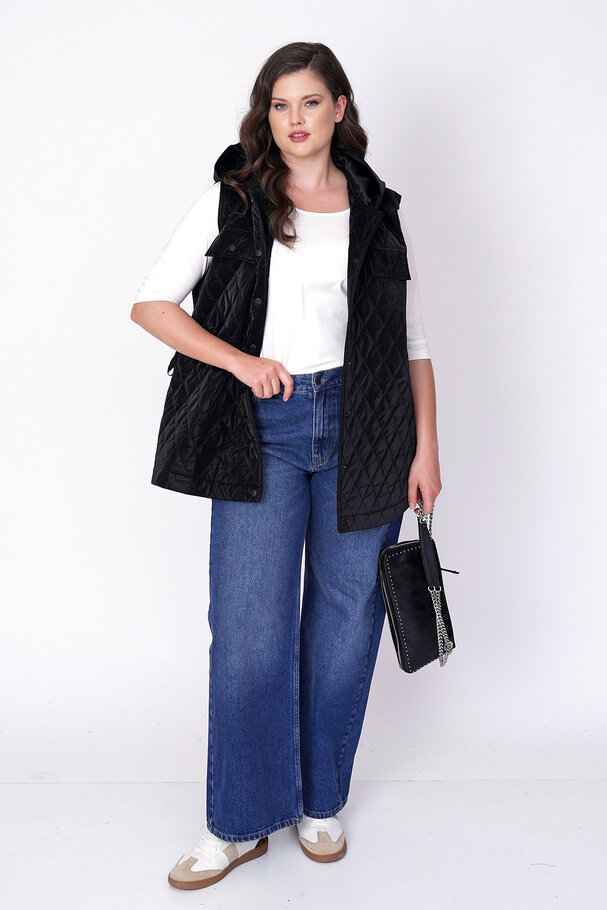 STRAIGHT-LEG HIGH-WAIST JEANS