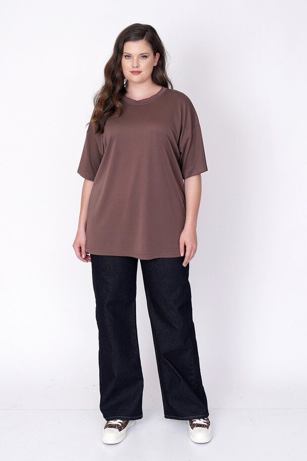 STRAIGHT-LEG HIGH-WAIST JEANS