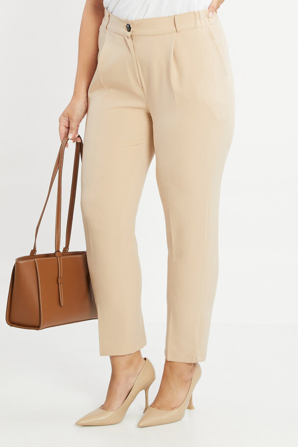 STRAIGHT-LEG MASCULINE TROUSERS