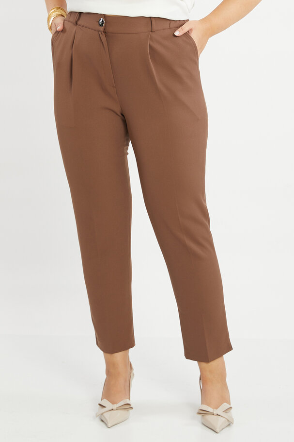 STRAIGHT-LEG MASCULINE TROUSERS