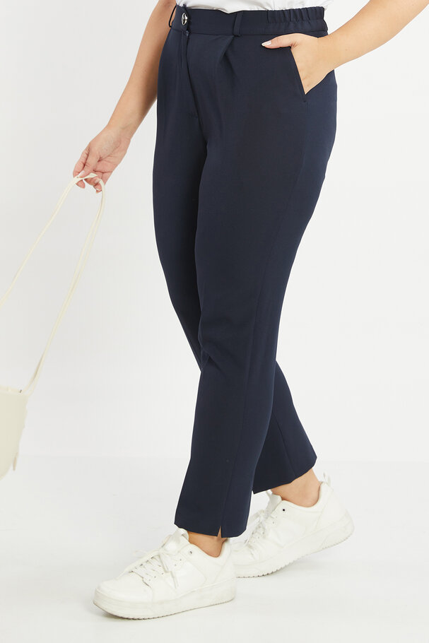 STRAIGHT-LEG MASCULINE TROUSERS