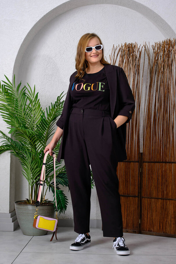 STRAIGHT-LEG MASCULINE TROUSERS