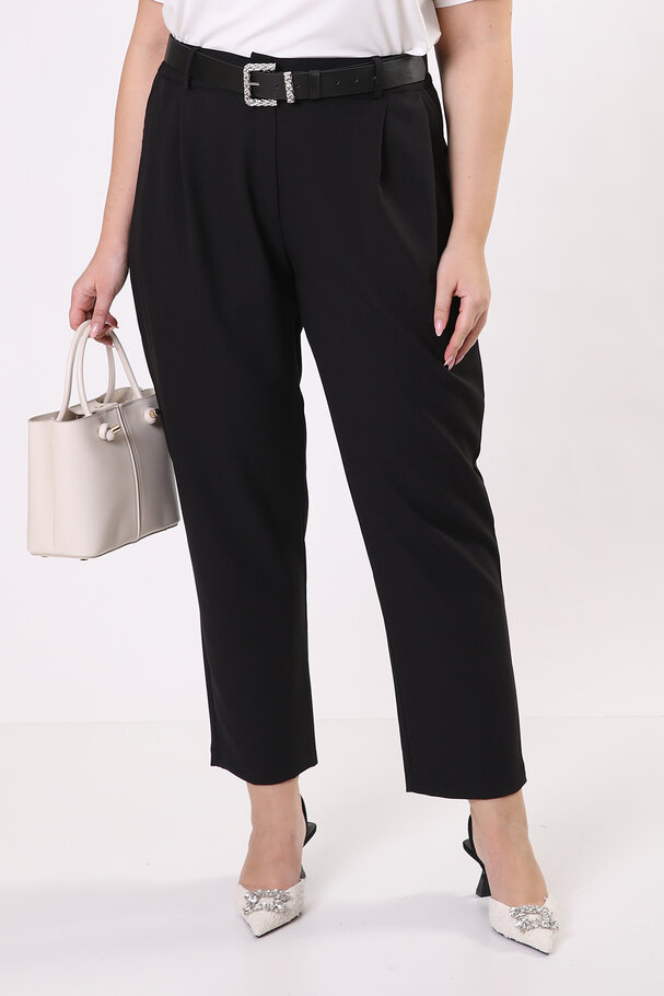 STRAIGHT-LEG MASCULINE TROUSERS