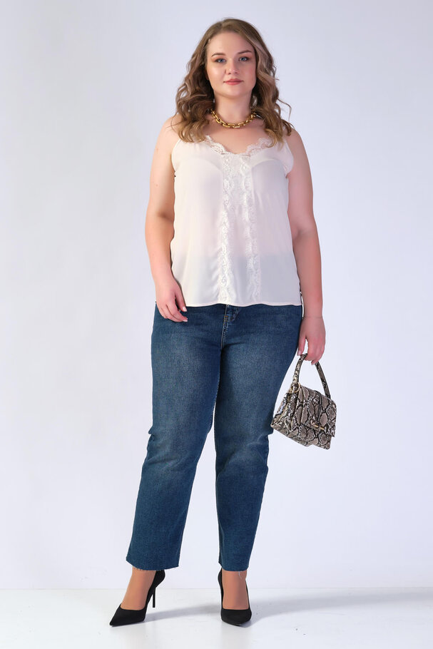 STRAPPY TOP WITH LACE
