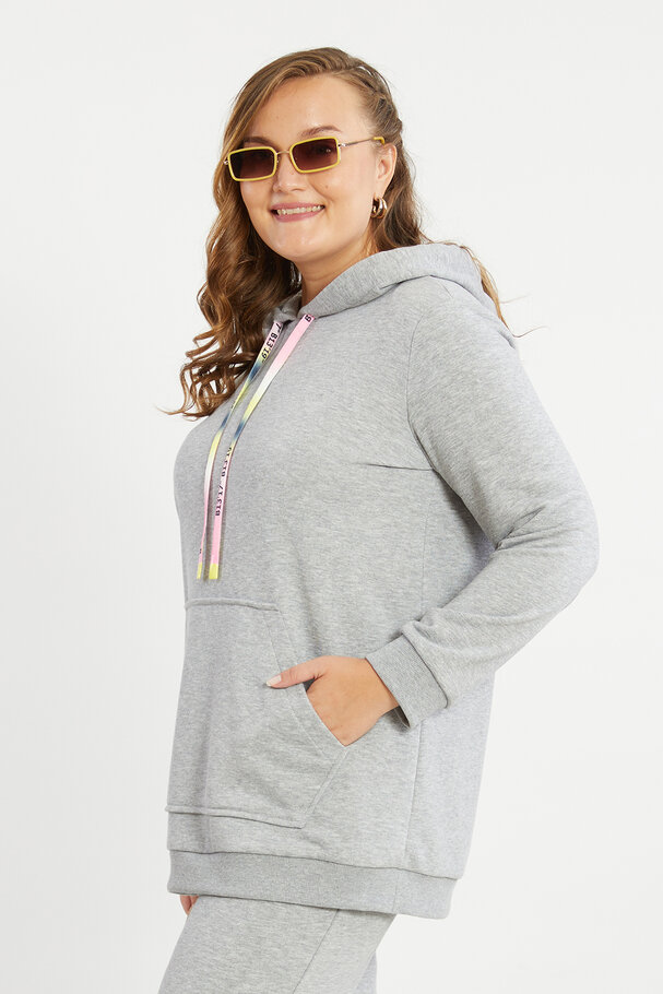 SWEATSHIRT WITH POUCH POCKET