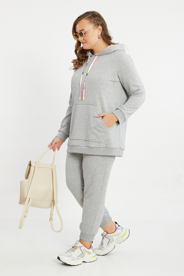 SWEATSHIRT WITH POUCH POCKET