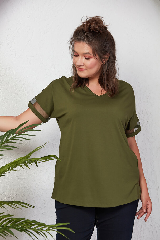 T-shirt with tulle detail