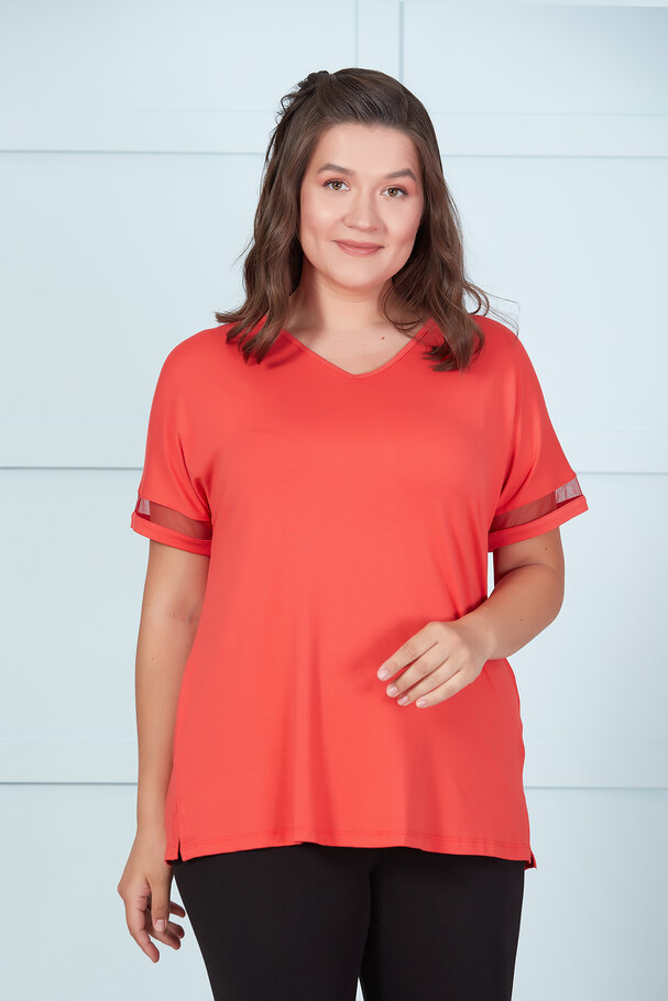 T-shirt with tulle detail