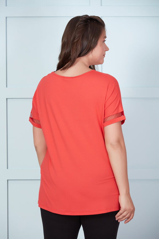 T-shirt with tulle detail
