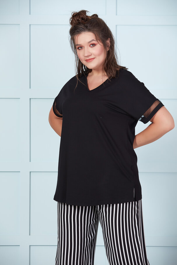 T-shirt with tulle detail