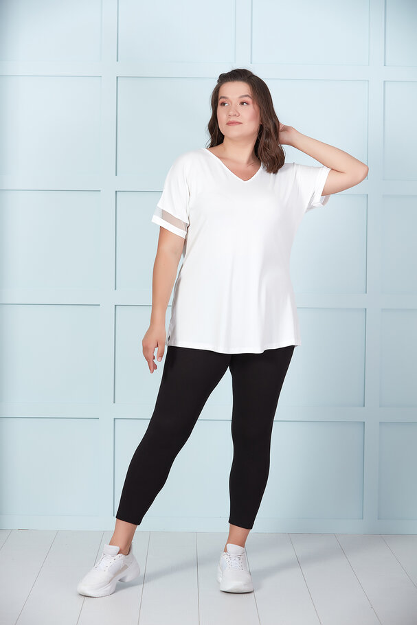 T-shirt with tulle detail