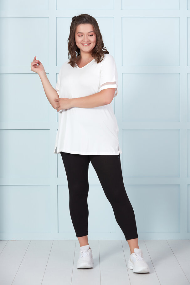 T-shirt with tulle detail
