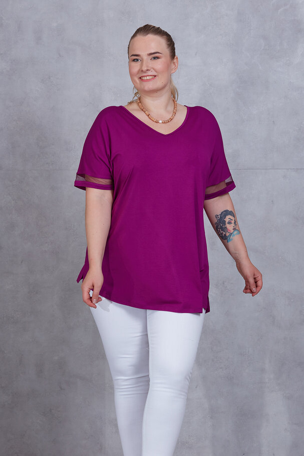 T-shirt with tulle detail
