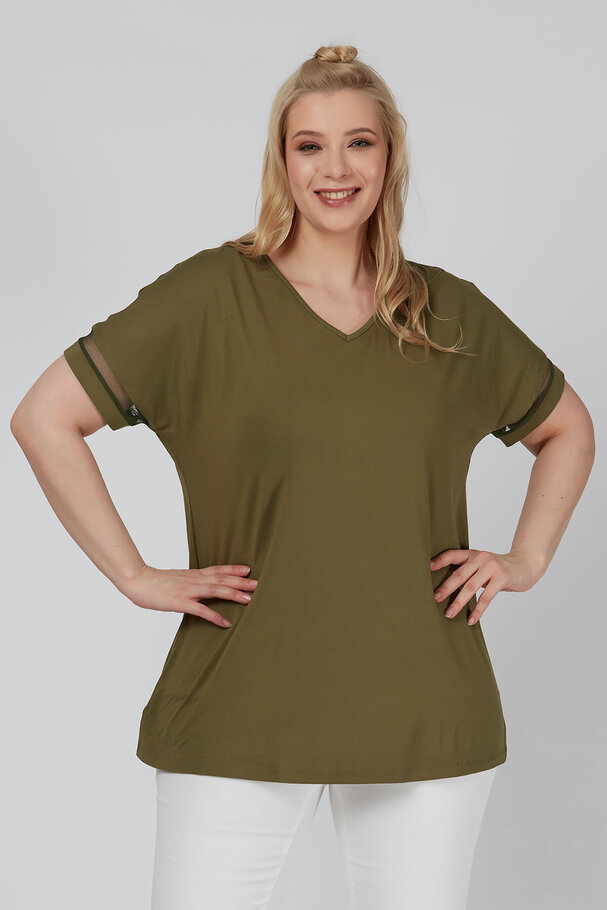 T-shirt with tulle detail