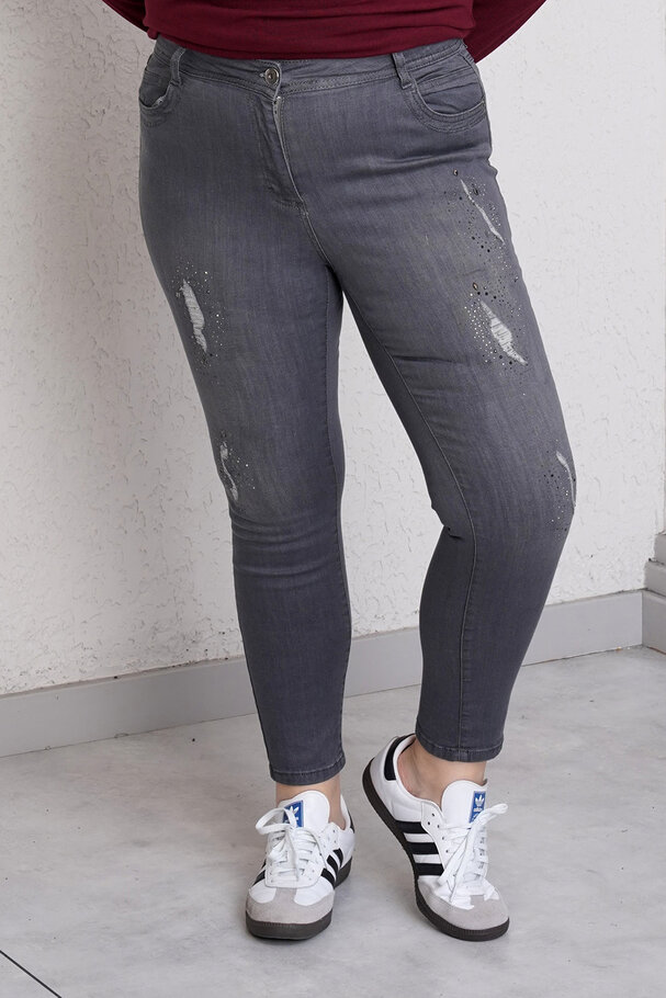 TAŞ ve YIRTIK DETAYLI JEAN PANTOLON