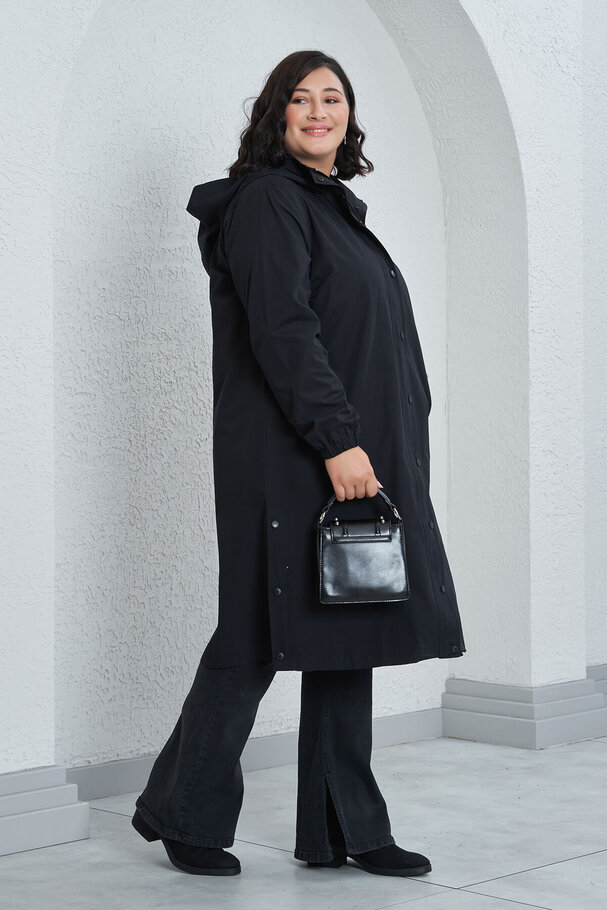 TECHNICAL WINDBREAKER PARKA