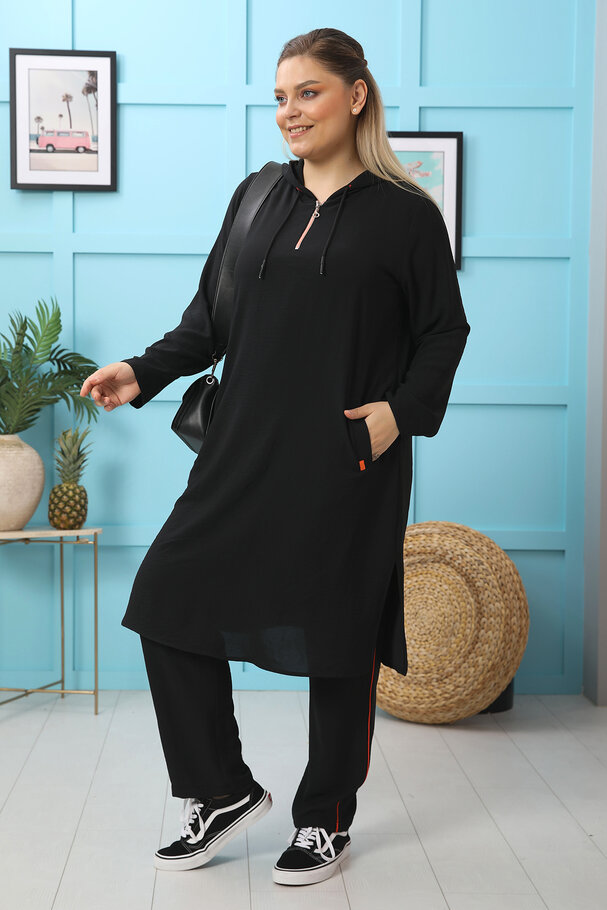 TUNIC AND TROUSERS SET